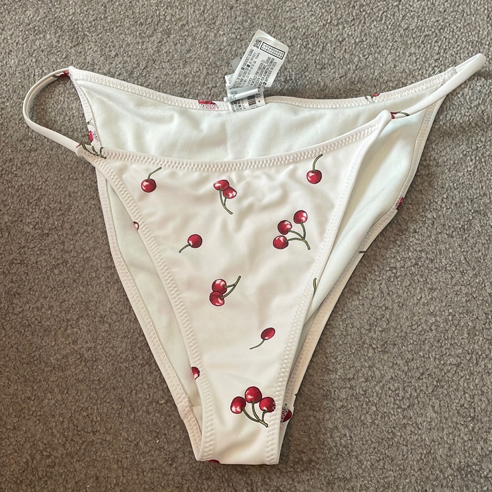 Bikini bottom- cheeky size large